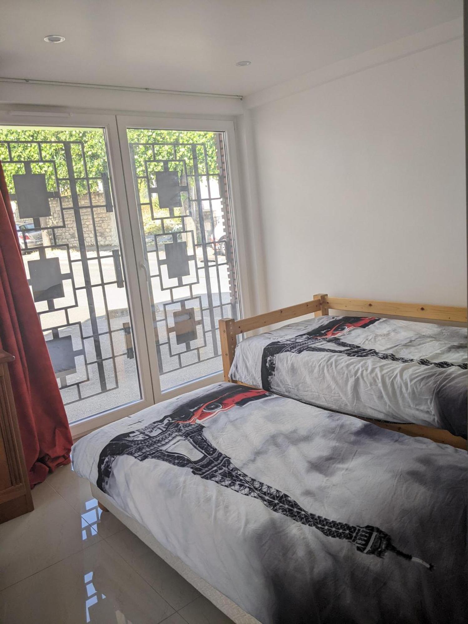 House 20 Min From Paris By Metro, Free Parking *